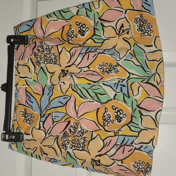 Neon floral skirt - Picture 2 of 3